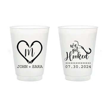 Нас закачен на Сватбени чаши, Мат чаши, Сувенири за сватбени чаши, Пластмасови Сватбени чаши, Персонални чаши, Матирана чаша
